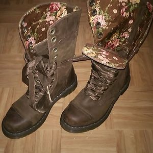 Women's dr martens size 8 boots